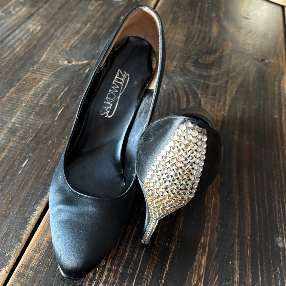 Vintage 1980 Sakowitz Black Satin Women's Shoes